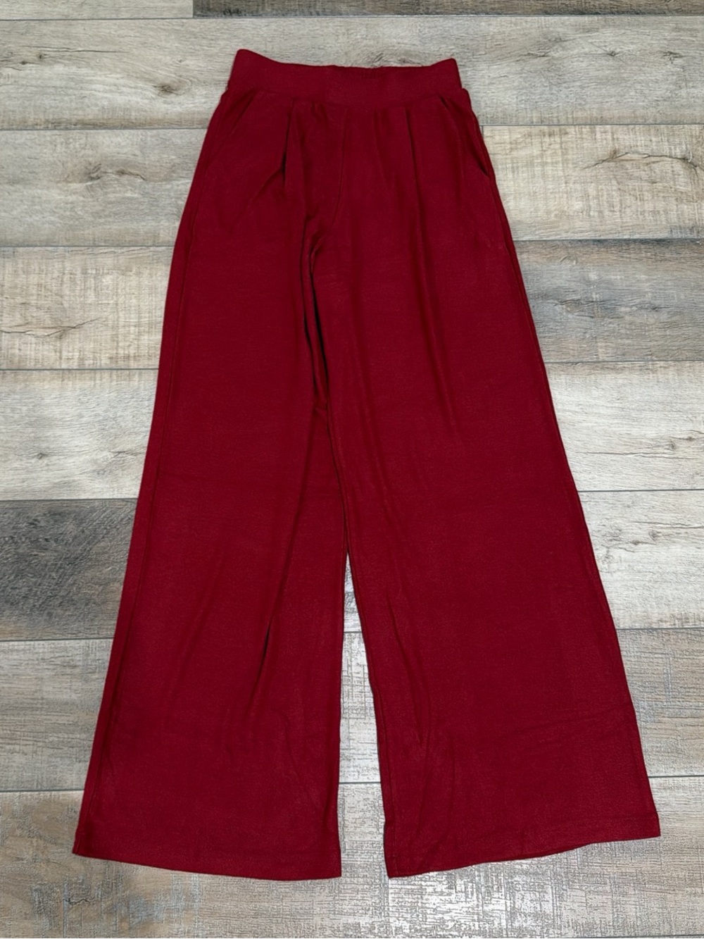 LESET Lauren pleated pocket pant in Pinot NWT - Picture 3 of 6